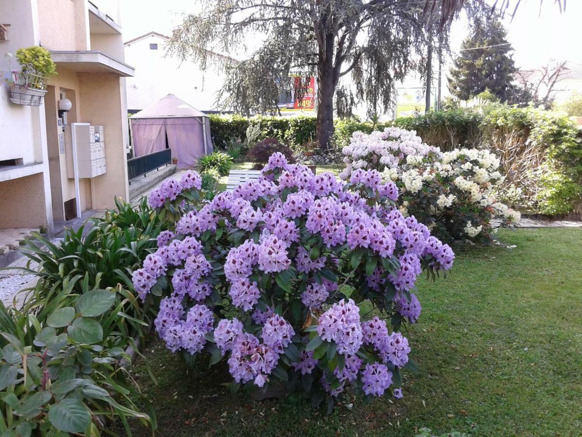 Les Floralies Apartamento Pau Exterior foto